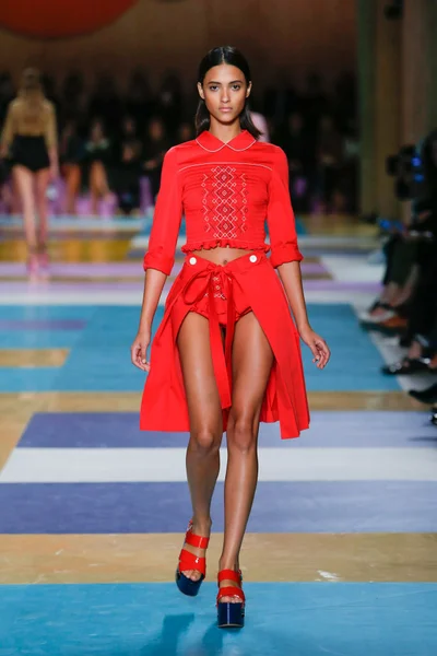 Look 5